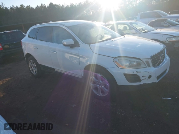 2013 Volvo XC60 3.2L z VIN YV4952DLXD2385728, wystawiony jako IAAI lot #41157089 z przebiegiem 146 146 mil mil oraz . Historia ofert i sprzedaży dostępna na DreamBid. Obrazek 1.
