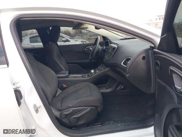 2015 Chrysler 200 Limited with VIN 1C3CCCAB4FN584330, listed as a IAAI auction lot 41718574 with 1 mi miles. Bid and sale history available at carsss.com. Image 5.