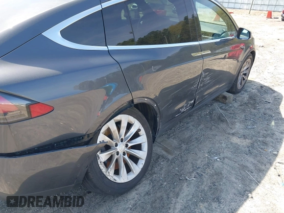 2016 Tesla Model X 70D with VIN 5YJXCAE26GF027267, listed as a IAAI auction lot 41915898 with Not Provided miles and . Bid and sale history available at DreamBid. Image 6.