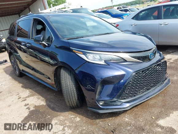 2021 Toyota Sienna XSE with VIN 5TDDRKEC9MS045558, listed as a IAAI auction lot 42428440 with 65,973 mi miles and . Bid and sale history available at DreamBid. Image 1.