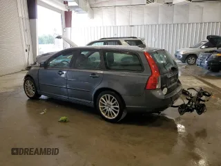 2011 Volvo V50 с VIN YV1672MW3B2602490, выставлен на аукционе Copart как лот 71265114 с пробегом 123 162 миль миль и На запчасти • Non repairable. История ставок и продаж доступна на DreamBid. Изображение 2.