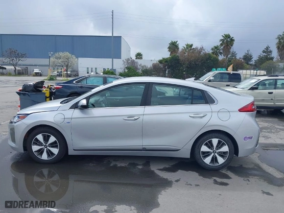 2019 Hyundai Ioniq Plug-In Hybrid Limited with VIN KMHC75LDXKU110856, listed as a IAAI auction lot 41820385 with NaN miles. Bid and sale history available at carsss.com. Image 14.