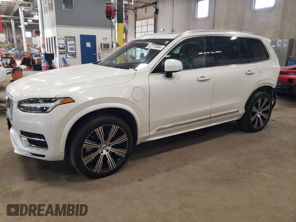 2021 Volvo XC90 Inscription Expression with VIN YV4BR00L1M1718100, listed as a Copart auction lot 42179364 with 26,517 mi miles. Bid and sale history available at carsss.com. Image 1.