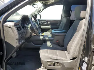 2023 Chevrolet Suburban LS z VIN 1GNSKBKD0PR129979, wystawiony jako Copart lot #53000485 z przebiegiem 68 896 mil mil oraz Czysty tytuł • Clean title. Historia ofert i sprzedaży dostępna na DreamBid. Obrazek 7.
