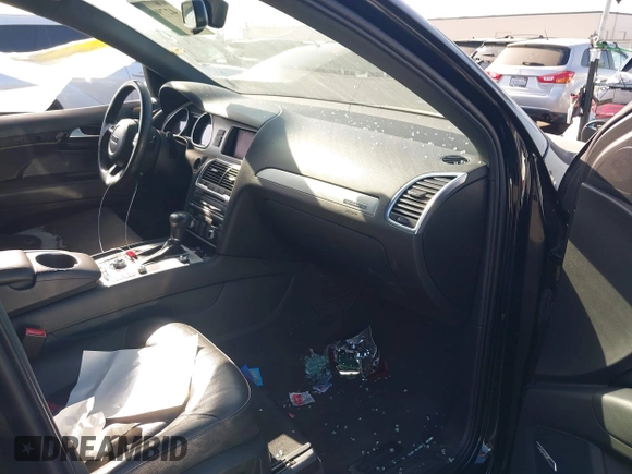 2015 Audi Q7 S line Prestige with VIN WA1DGAFE2FD014905, listed as a IAAI auction lot 42790841 with 111,992 mi miles and . Bid and sale history available at DreamBid. Image 5.