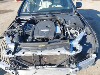 2019 Mercedes-Benz E-Class E 300 with VIN WDDZF4KB8KA592634, listed as a IAAI auction lot 41817498 with 103,676 mi miles. Bid and sale history available at carsss.com. Image 10.