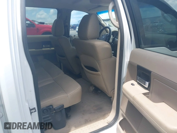 2007 Ford F-150 XLT z VIN 1FTRW12W67FB50327, wystawiony jako IAAI lot #42400863 z przebiegiem 231 181 mil mil oraz . Historia ofert i sprzedaży dostępna na DreamBid. Obrazek 8.