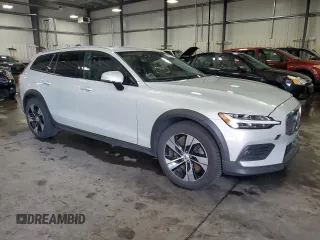 2020 Volvo V60 z VIN YV4102WK3L1037371, wystawiony jako Copart lot #54586775 z przebiegiem 67 467 mil mil oraz Szkoda całkowita • Salvage title. Historia ofert i sprzedaży dostępna na DreamBid. Obrazek 4.