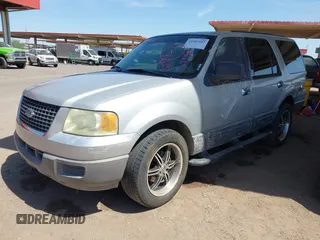 2004 Ford Expedition XLS z VIN 1FMRU13W04LA74231, wystawiony jako IAAI lot #42387482 z przebiegiem Nie podano mil oraz . Historia ofert i sprzedaży dostępna na DreamBid. Obrazek 2.