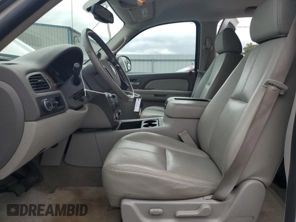 2007 Chevrolet Avalanche LT w/3LT with VIN 3GNEC12007G316172, listed as a Copart auction lot 71780344 with 174,269 mi miles and Salvage Title. Bid and sale history available at carsss.com. Image 7.