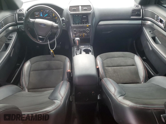 2018 Ford Explorer XLT z VIN 1FM5K7D89JGC52102, wystawiony jako Copart lot #62730855 z przebiegiem 49 949 mil mil oraz Czysty tytuł • Clean title. Historia ofert i sprzedaży dostępna na DreamBid. Obrazek 8.
