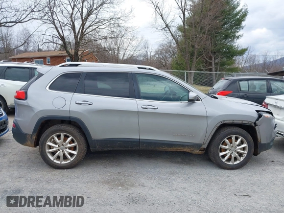 2015 Jeep Cherokee Limited with VIN 1C4PJMDS3FW576332, listed as a IAAI auction lot 41618035 with 203,620 mi miles. Bid and sale history available at carsss.com. Image 14.
