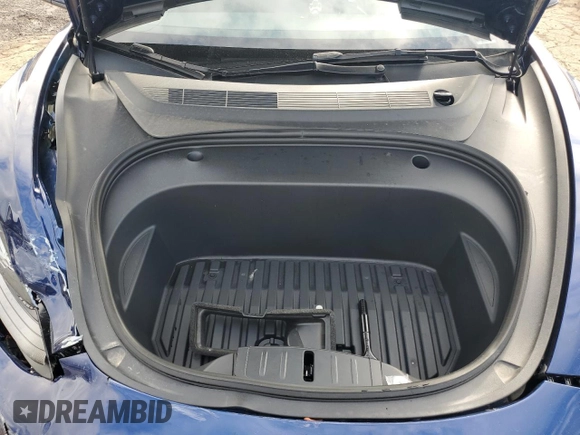 2023 Tesla Model 3 z VIN 5YJ3E1EA3PF627177, wystawiony jako Copart lot #61555235 z przebiegiem 22 340 mil mil oraz Czysty tytuł • Clean title. Historia ofert i sprzedaży dostępna na DreamBid. Obrazek 11.