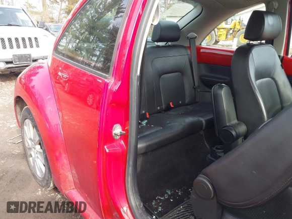 2009 Volkswagen Beetle S with VIN 3VWRW31C19M501227, listed as a IAAI auction lot 41645928 with 107,403 mi miles and . Bid and sale history available at DreamBid. Image 8.