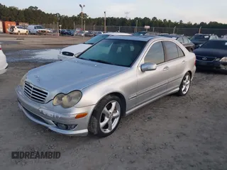2005 Mercedes-Benz C 230 Kompressor z VIN WDBRF40J25F627419, wystawiony jako IAAI lot #42824137 z przebiegiem 180 202 mil mil oraz . Historia ofert i sprzedaży dostępna na DreamBid. Obrazek 2.