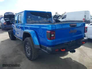 2024 Jeep Gladiator Mojave X with VIN 1C6JJTEG8RL102089, listed as a IAAI auction lot 41933185 with 15,461 mi miles. Bid and sale history available at carsss.com. Image 3.