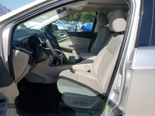 2017 Ford Escape SE with VIN 1FMCU0G96HUB44335, listed as a Copart auction lot 49849585 with 98,097 mi miles and Salvage Title. Bid and sale history available at carsss.com. Image 7.