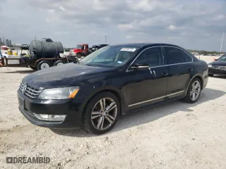 2014 Volkswagen Passat SEL Premium with VIN 1VWCS7A35EC027125, listed as a Copart auction lot 45395775 with 146,184 mi miles and Clean Title. Bid and sale history available at carsss.com. Image 1.
