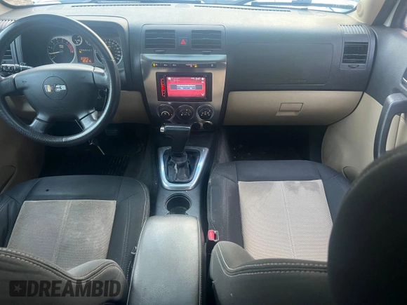 2006 Hummer H3 with VIN 5GTDN136068160309, listed as a Copart auction lot 86881174 with 180,000 mi miles and Clean Title. Bid and sale history available at DreamBid. Image 9.