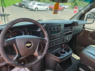 2015 Chevrolet Express Cargo with VIN 1GCWGFCF0F1248728, listed as a IAAI auction lot 42561489 with 263,640 mi miles and . Bid and sale history available at DreamBid. Image 12.