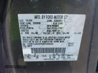 2005 Ford Escape XLS Value with VIN 1FMYU02Z95KC05634, listed as a IAAI auction lot 41888882 with 213,098 mi miles. Bid and sale history available at carsss.com. Image 9.