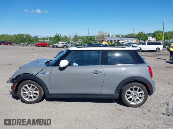 2018 MINI Hardtop Cooper S with VIN WMWXP7C51J2A47022, listed as a IAAI auction lot 42199086 with 70,065 mi miles and . Bid and sale history available at DreamBid. Image 15.