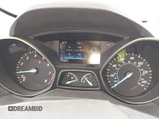 2015 Ford Escape SE with VIN 1FMCU9GX8FUA13813, listed as a IAAI auction lot 42075105 with 109,737 mi miles. Bid and sale history available at carsss.com. Image 7.