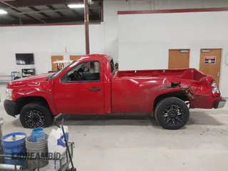 2008 Chevrolet Silverado 1500 1LT with VIN 1GCEK14008E131895, listed as a IAAI auction lot 41976247 with 178,669 mi miles and . Bid and sale history available at DreamBid. Image 14.