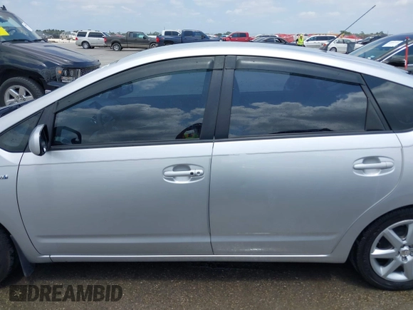 2009 Toyota Prius with VIN JTDKB20U697891403, listed as a IAAI auction lot 42091784 with 193,319 mi miles. Bid and sale history available at carsss.com. Image 15.