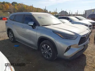 2024 Toyota Highlander LE with VIN 5TDKDRBHXRS529292, listed as a IAAI auction lot 40629648 with 8,493 mi miles and . Bid and sale history available at DreamBid. Image 1.