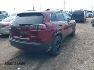 2021 Jeep Cherokee Altitude z VIN 1C4PJMLB2MD217547, wystawiony jako IAAI lot #42256241 z przebiegiem 68 479 mil mil oraz . Historia ofert i sprzedaży dostępna na DreamBid. Obrazek 4.
