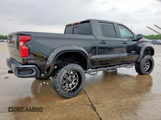 2019 Chevrolet Silverado 1500 RST with VIN 3GCUYEEDXKG166804, listed as a Copart auction lot 57312135 with 49,624 mi miles and Salvage Title. Bid and sale history available at DreamBid. Image 3.