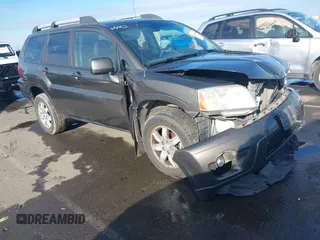 2011 Mitsubishi Endeavor LS with VIN 4A4JN2AS4BE030926, listed as a IAAI auction lot 41217100 with 154,340 mi miles. Bid and sale history available at carsss.com. Image 1.