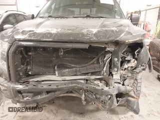 2017 Ford F-150 XL with VIN 1FTEW1EP3HKD25225, listed as a IAAI auction lot 41506022 with 106,071 mi miles. Bid and sale history available at carsss.com. Image 6.