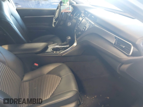 2020 Toyota Camry SE z VIN 4T1G11AK5LU350329, wystawiony jako IAAI lot #41617963 z przebiegiem 75 980 mil mil oraz . Historia ofert i sprzedaży dostępna na DreamBid. Obrazek 5.