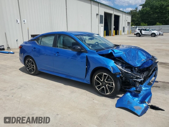 2024 Nissan Sentra SR z VIN 3N1AB8DV0RY281063, wystawiony jako Copart lot #54754635 z przebiegiem 6 858 mil mil oraz Szkoda całkowita • Salvage title. Historia ofert i sprzedaży dostępna na DreamBid. Obrazek 4.