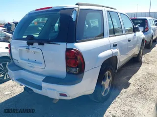 2007 Chevrolet TrailBlazer LT with VIN 1GNDS13S072154177, listed as a IAAI auction lot 41697928 with 21,327 mi miles. Bid and sale history available at carsss.com. Image 4.