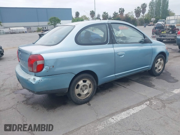 2000 Toyota ECHO z VIN JTDAT1237Y0048597, wystawiony jako IAAI lot #42120794 z przebiegiem 182 312 mil mil oraz . Historia ofert i sprzedaży dostępna na DreamBid. Obrazek 4.