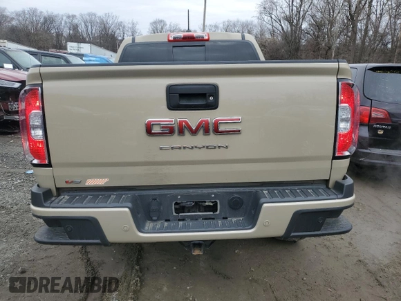 2022 GMC Canyon 4WD Elevation z VIN 1GTG6CEN5N1133194, wystawiony jako Copart lot #44592825 z przebiegiem 33 617 mil mil oraz Szkoda całkowita • Salvage title. Historia ofert i sprzedaży dostępna na DreamBid. Obrazek 6.