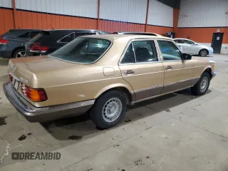 1983 Mercedes-Benz 300 SD with VIN WDBCB20AXDD045063, listed as a Copart auction lot 84673394 with 339,359 mi miles and Clean Title. Bid and sale history available at carsss.com. Image 3.