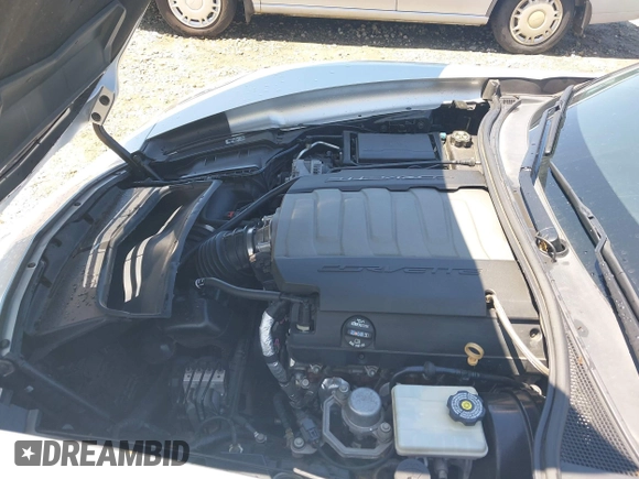 2018 Chevrolet Corvette 1LT z VIN 1G1YB2D73J5102194, wystawiony jako IAAI lot #42321149 z przebiegiem 103 086 mil mil oraz . Historia ofert i sprzedaży dostępna na DreamBid. Obrazek 10.