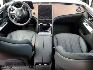 2023 Mercedes-Benz EQE 500 z VIN 4JGGM2CBXPA024043, wystawiony jako Copart lot #46746004 z przebiegiem Nie podano mil oraz . Historia ofert i sprzedaży dostępna na DreamBid. Obrazek 8.