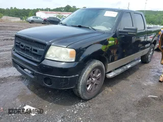 2008 Ford F-150 XLT z VIN 1FTPW12V68FA29247, wystawiony jako IAAI lot #42180501 z przebiegiem 254 032 mil mil oraz . Historia ofert i sprzedaży dostępna na DreamBid. Obrazek 18.