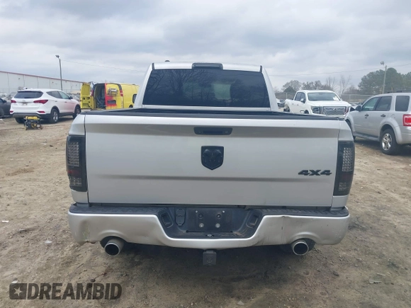 2018 Ram 1500 Tradesman z VIN 1C6RR7FT7JS204931, wystawiony jako IAAI lot #41520204 z przebiegiem 157 398 mil mil oraz . Historia ofert i sprzedaży dostępna na DreamBid. Obrazek 16.