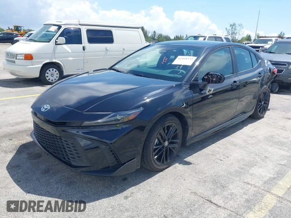 2025 Toyota Camry LE z VIN 4T1DAACK0SU024677, wystawiony jako IAAI lot #42468532 z przebiegiem 21 937 mil mil oraz . Historia ofert i sprzedaży dostępna na DreamBid. Obrazek 17.