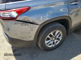 2020 Chevrolet Traverse LS z VIN 1GNERFKW8LJ292177, wystawiony jako Copart lot #56173015 z przebiegiem 67 821 mil mil oraz Szkoda całkowita • Salvage title. Historia ofert i sprzedaży dostępna na DreamBid. Obrazek 13.