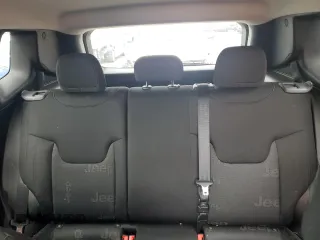 2016 Jeep Renegade Latitude z VIN ZACCJABW4GPD08004, wystawiony jako Copart lot #59928245 z przebiegiem 70 057 mil mil oraz Czysty tytuł • Clean title. Historia ofert i sprzedaży dostępna na DreamBid. Obrazek 10.