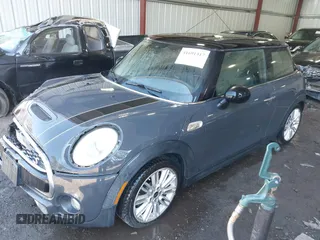 2014 MINI Hardtop S z VIN WMWXM7C50ET731680, wystawiony jako IAAI lot #41691317 z przebiegiem 47 205 mil mil oraz . Historia ofert i sprzedaży dostępna na DreamBid. Obrazek 2.