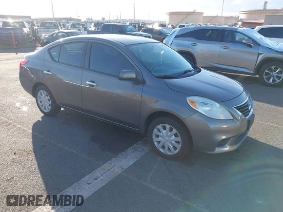 2012 Nissan Versa SL with VIN 3N1CN7AP2CL813868, listed as a IAAI auction lot 41512718 with 88,318 mi miles. Bid and sale history available at carsss.com. Image 1.