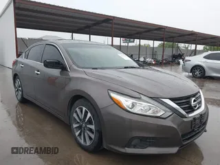 2017 Nissan Altima S z VIN 1N4AL3AP1HC189184, wystawiony jako IAAI lot #42073216 z przebiegiem 136 633 mil mil oraz . Historia ofert i sprzedaży dostępna na DreamBid. Obrazek 1.